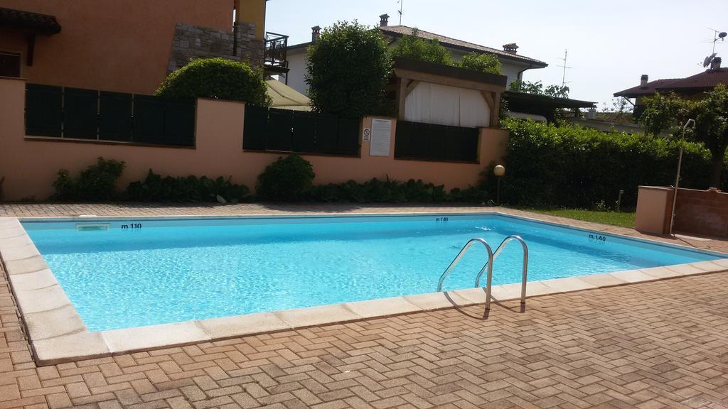 Appartamenti Fiordaliso سيرمِيوني الغرفة الصورة